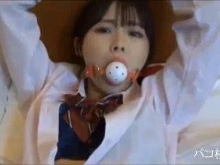 牛逼骚妇在海边搭起帐篷和炮友操逼周围都是人啊